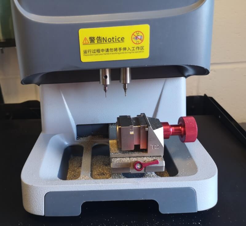Key Cutting Machine 04